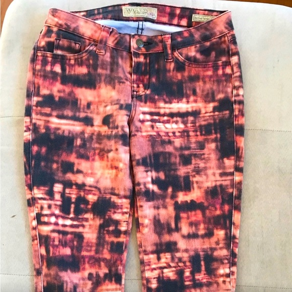 Guess Skinny Jeans. - Picture 3 of 9